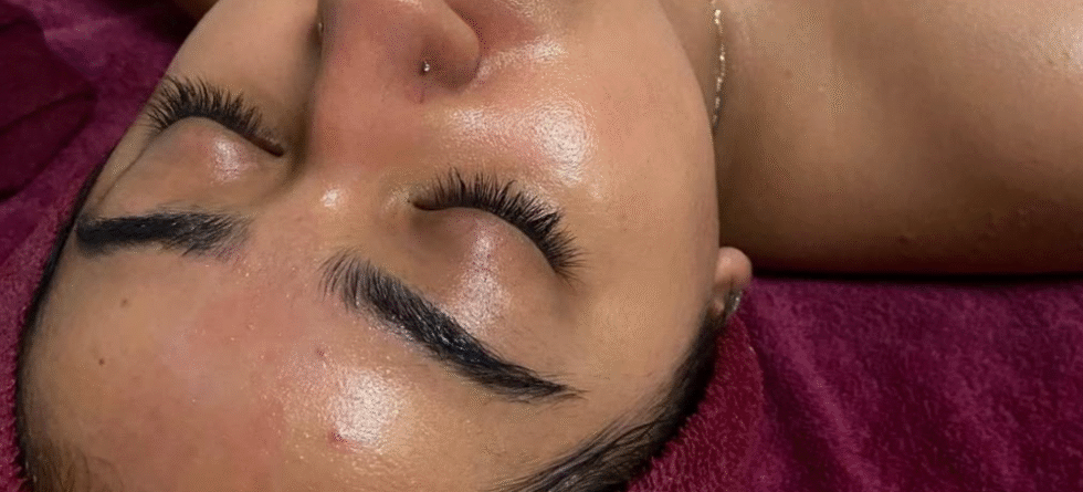 waxing eyebrows for women